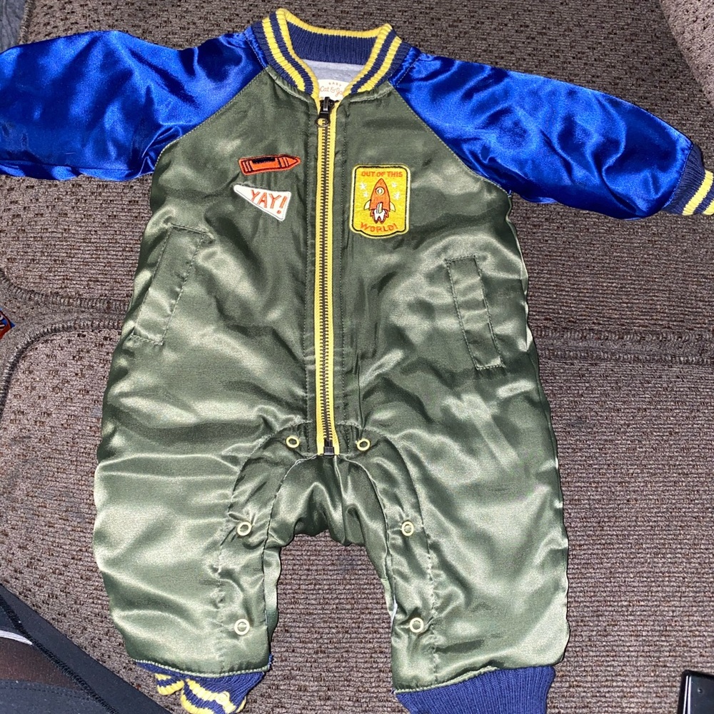 Infant bodysuit